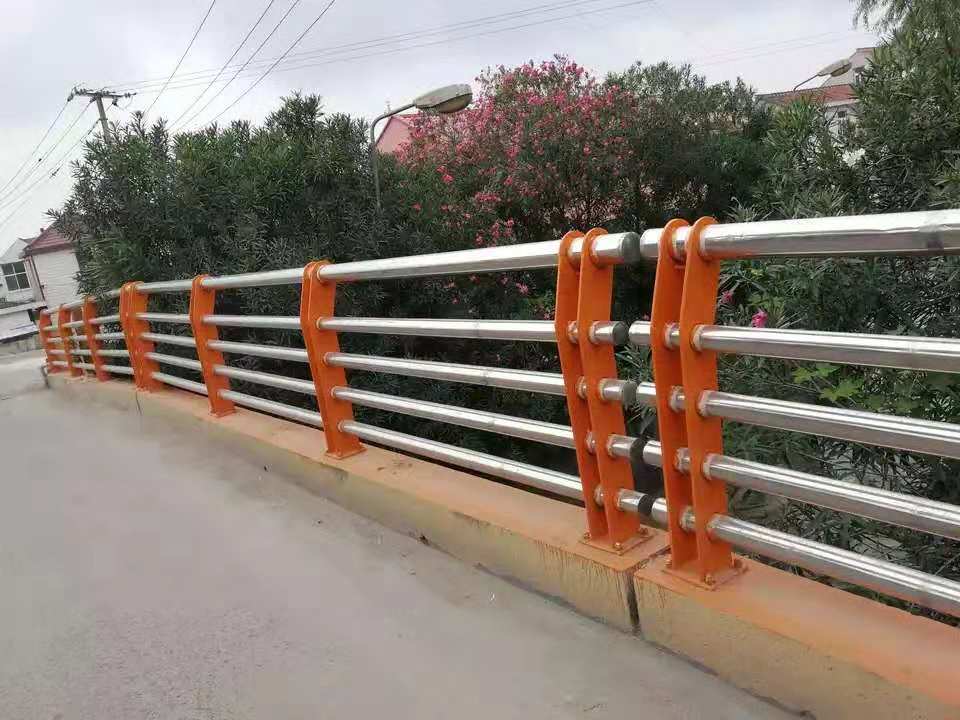 乡村小桥安装不锈钢复合管护栏